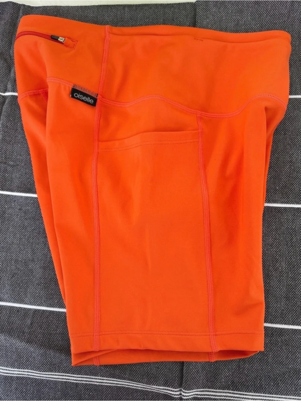 oiselle ample storage